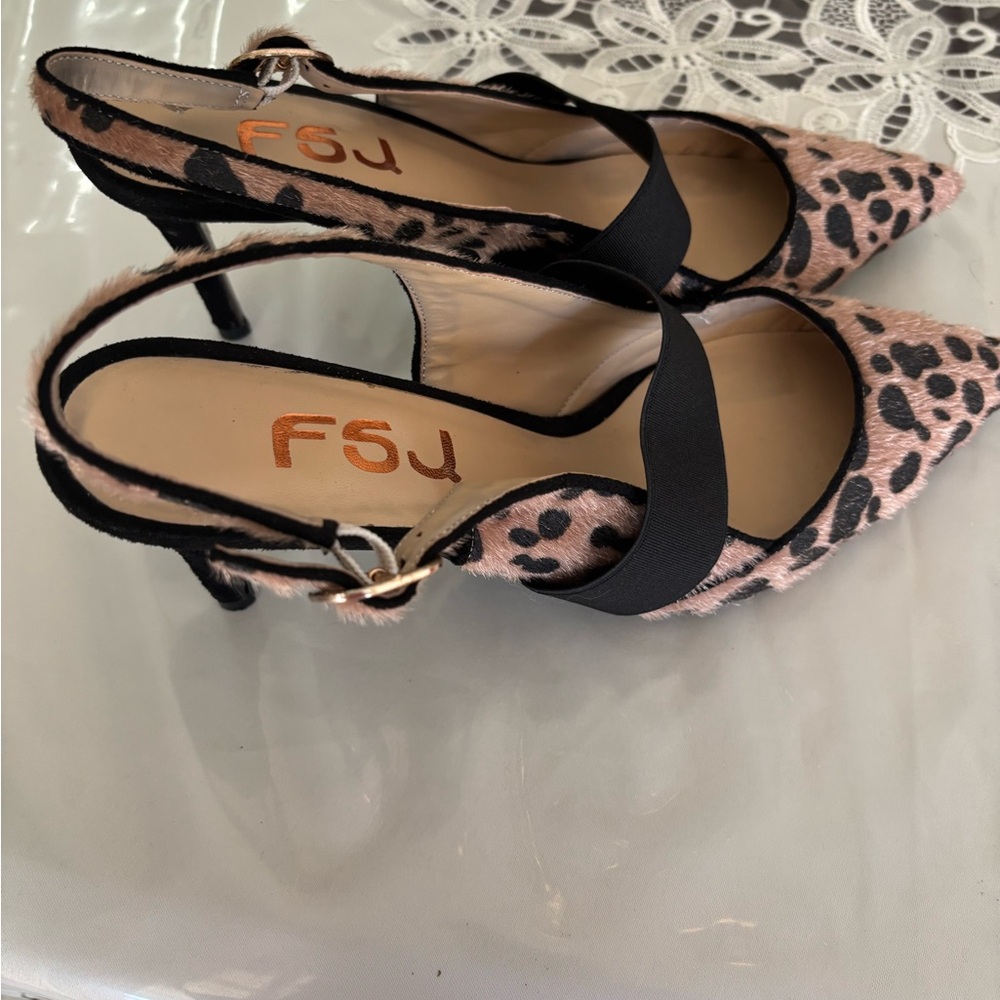 FSJ Tan and Black Leopard Slingback Heel Pumps Sz 8